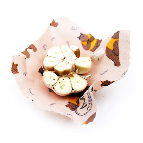 minimakers mini beeswax wrap garlic in orange yoga bear fabric print